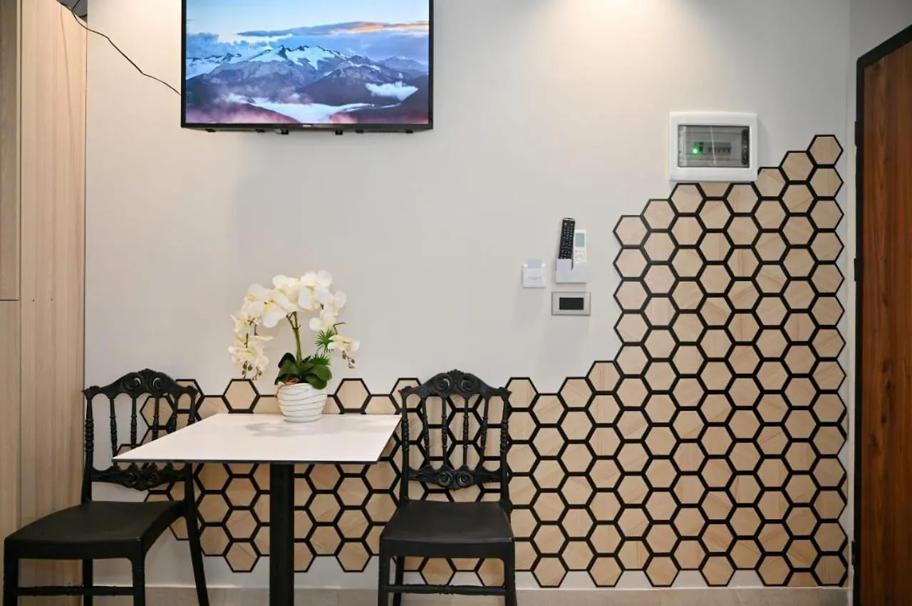 Andi Apartments Durres 0*,